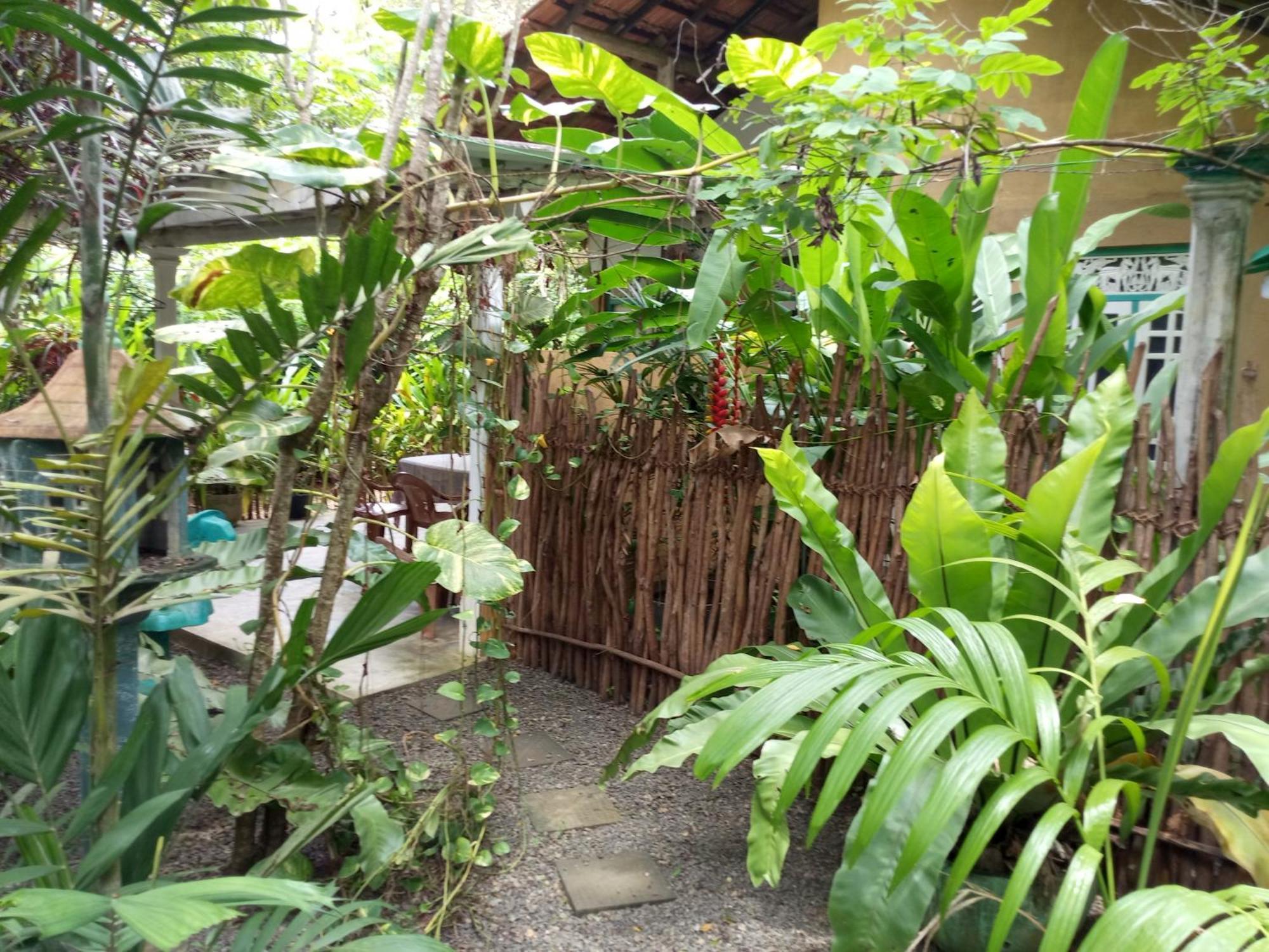 Appartement Hiriketiya Mahi Surf à Dikwella Extérieur photo